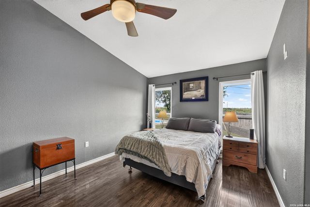 11118 LONE SHADOW TRL, Live Oak, TX 78233