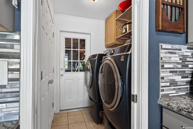 11118 LONE SHADOW TRL, Live Oak, TX 78233