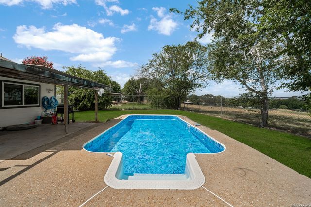 11118 LONE SHADOW TRL, Live Oak, TX 78233