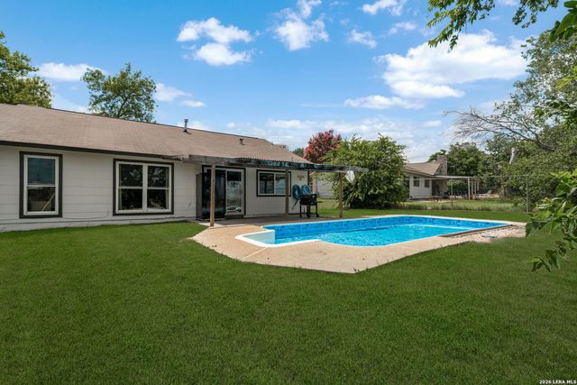 11118 LONE SHADOW TRL, Live Oak, TX 78233