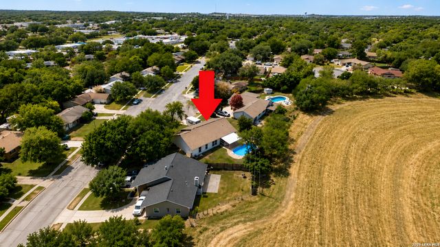 11118 LONE SHADOW TRL, Live Oak, TX 78233
