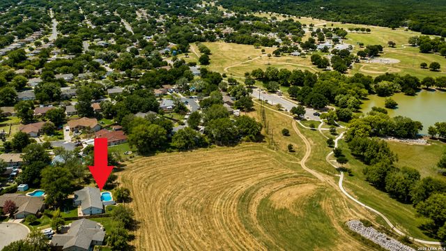 11118 LONE SHADOW TRL, Live Oak, TX 78233