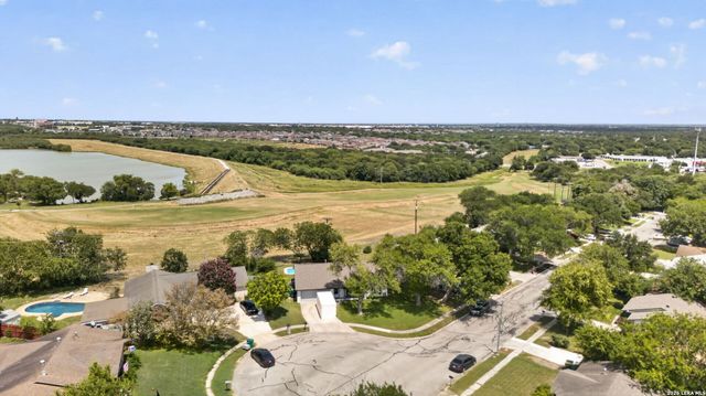 11118 LONE SHADOW TRL, Live Oak, TX 78233