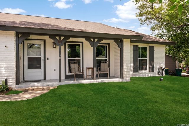 11118 LONE SHADOW TRL, Live Oak, TX 78233