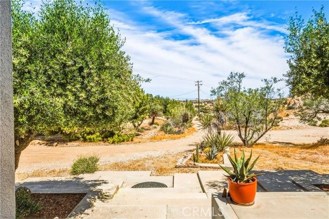 56833 Oakwood, Yucca Valley, CA 92284