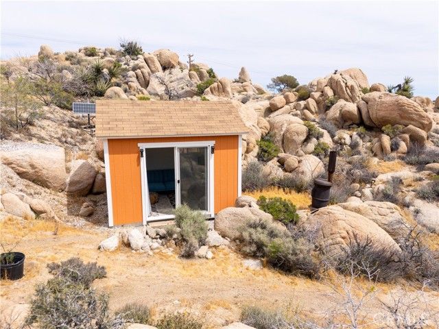 56833 Oakwood, Yucca Valley, CA 92284