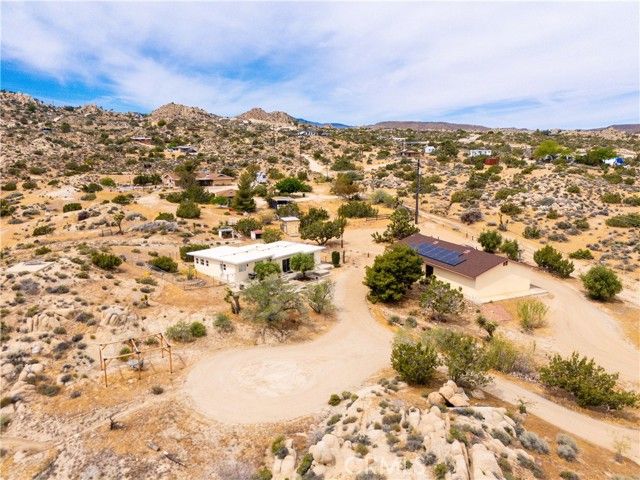 56833 Oakwood, Yucca Valley, CA 92284