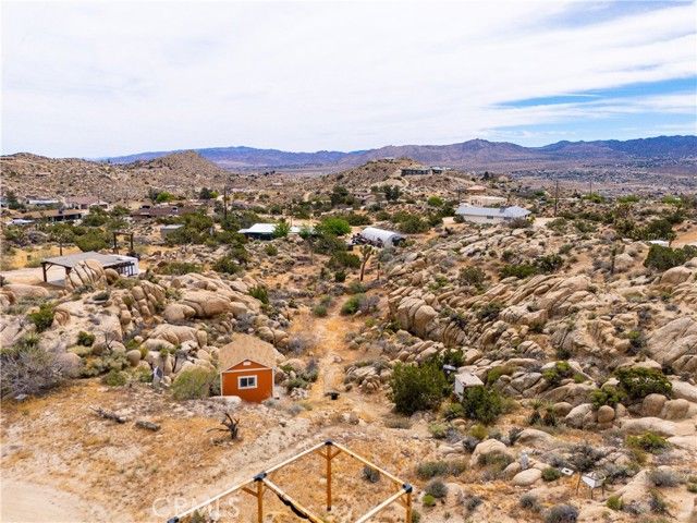 56833 Oakwood, Yucca Valley, CA 92284