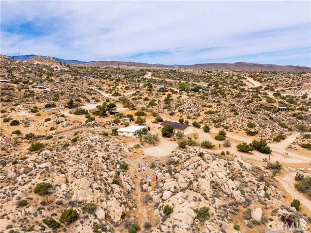 56833 Oakwood, Yucca Valley, CA 92284