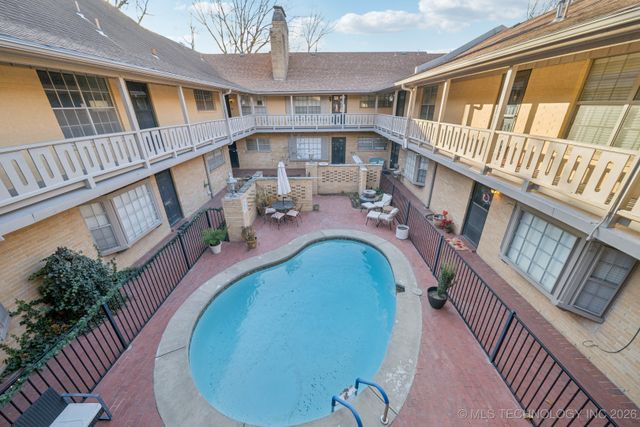 1107 E 45th Place 15, Tulsa, OK 74105