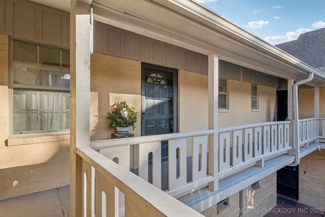 1107 E 45th Place 15, Tulsa, OK 74105