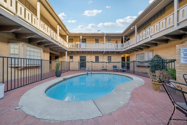 1107 E 45th Place 15, Tulsa, OK 74105