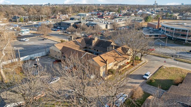 1107 E 45th Place 15, Tulsa, OK 74105