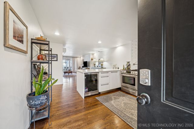 1107 E 45th Place 15, Tulsa, OK 74105