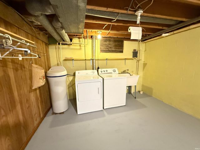 6105 N state road 59, Linton, IN 47441