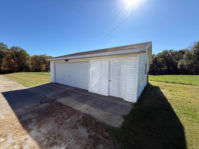 6105 N state road 59, Linton, IN 47441