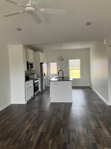 204 S Apple Street, Beebe, AR 72012