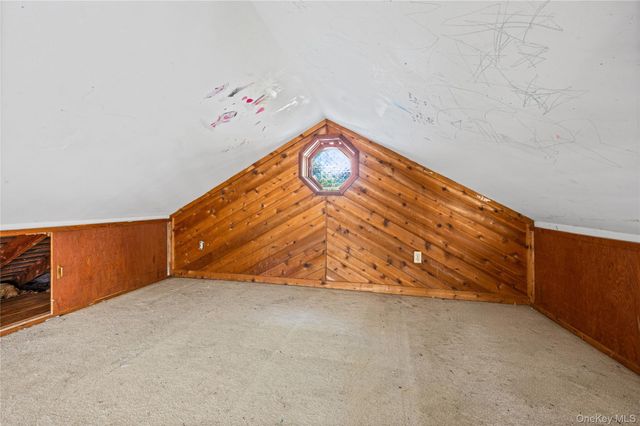 426 Riverleigh Avenue, Riverside, NY 11901