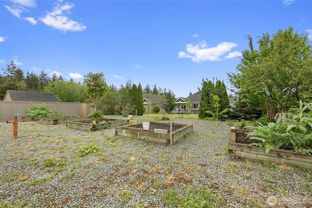 937 Secord Court, Camano Island, WA 98282