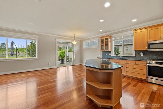 937 Secord Court, Camano Island, WA 98282