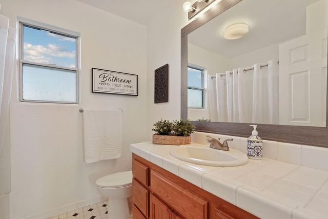 821 Ashboro Ln, Galt, CA 95632