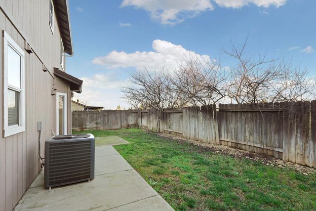 821 Ashboro Ln, Galt, CA 95632