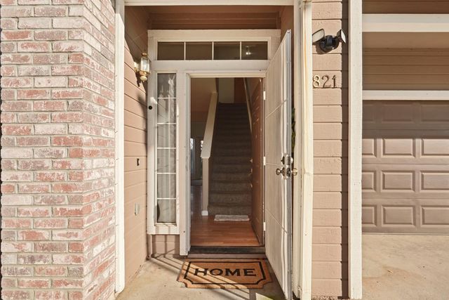 821 Ashboro Ln, Galt, CA 95632