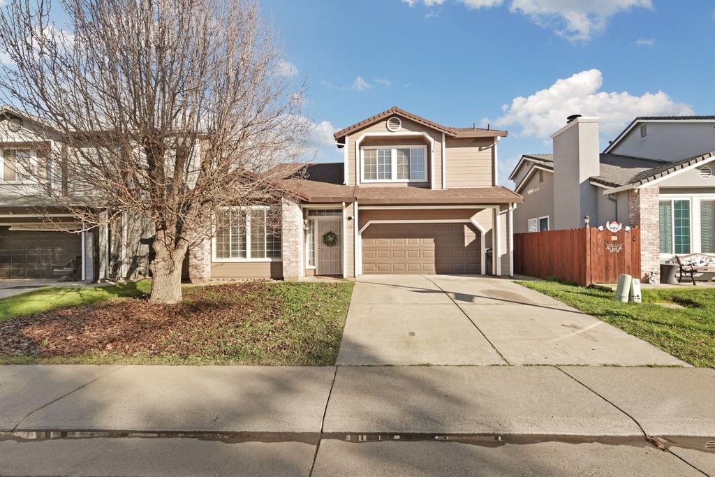 821 Ashboro Ln, Galt, CA 95632