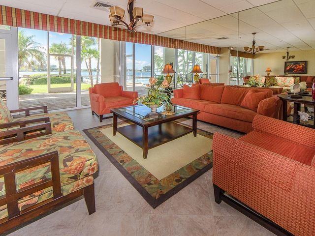675 S GULFVIEW BOULEVARD 1007, Clearwater, FL 33767