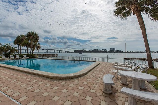 675 S GULFVIEW BOULEVARD 1007, Clearwater, FL 33767
