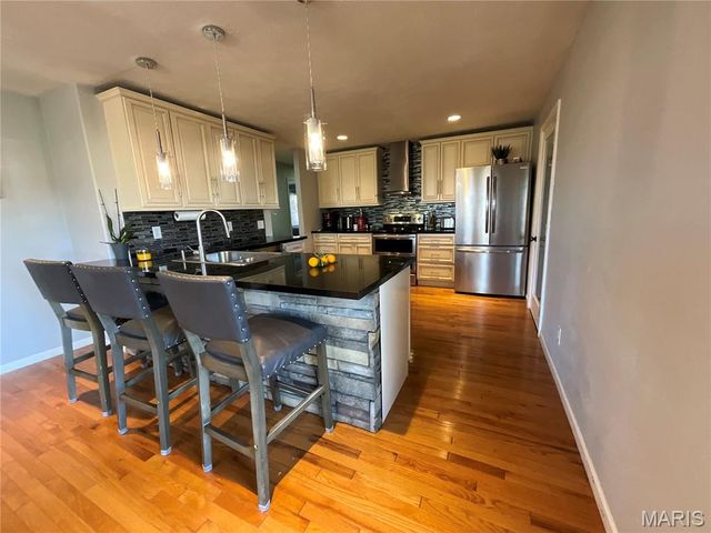 4707 Private Road 5127, Willow Springs, MO 65793