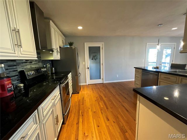 4707 Private Road 5127, Willow Springs, MO 65793