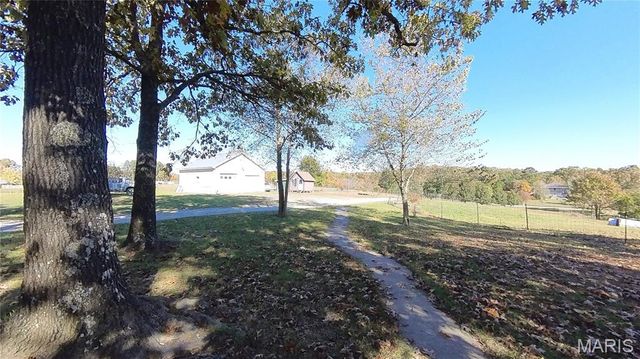 4707 Private Road 5127, Willow Springs, MO 65793