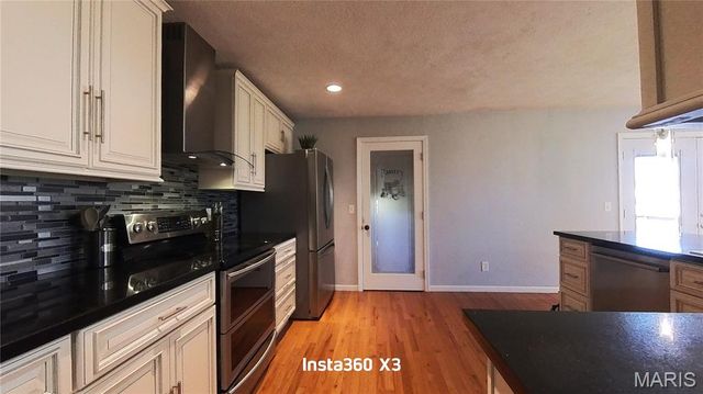 4707 Private Road 5127, Willow Springs, MO 65793