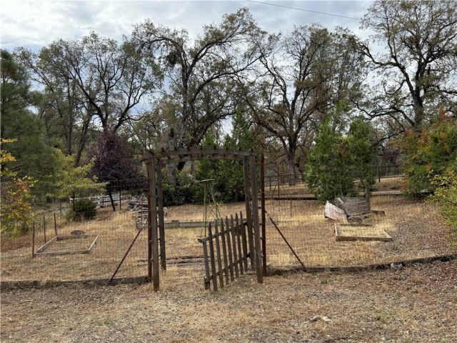5264 Davis Road, Midpines, CA 95345