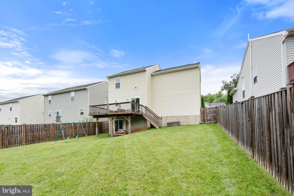 5014 GODWINS LANDING DR, Remington, VA 22734