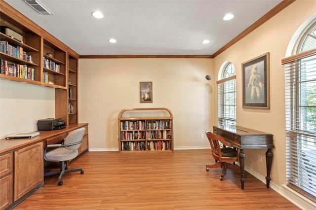 860 Fm-517 E, Dickinson, TX 77539