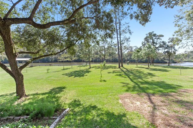 860 Fm-517 E, Dickinson, TX 77539