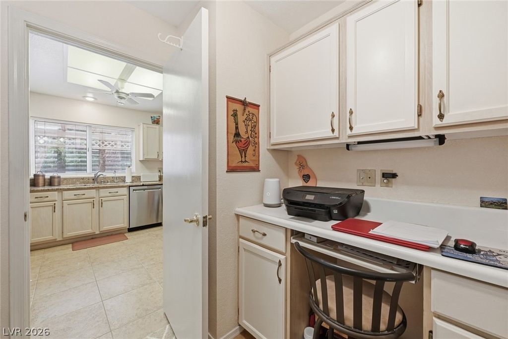 Image 13 of property listing at 2637 Saltbush Drive, Las Vegas, NV 89134