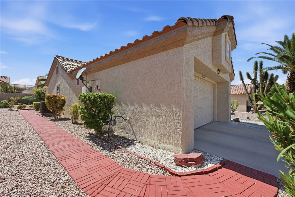 Image 4 of property listing at 2637 Saltbush Drive, Las Vegas, NV 89134