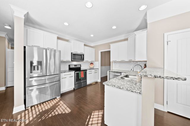 485 Broadberry Ave, Oak Ridge, TN 37830