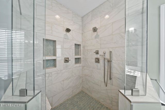 485 Broadberry Ave, Oak Ridge, TN 37830