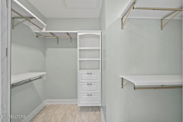 485 Broadberry Ave, Oak Ridge, TN 37830