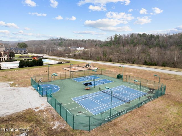 485 Broadberry Ave, Oak Ridge, TN 37830