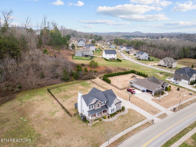 485 Broadberry Ave, Oak Ridge, TN 37830