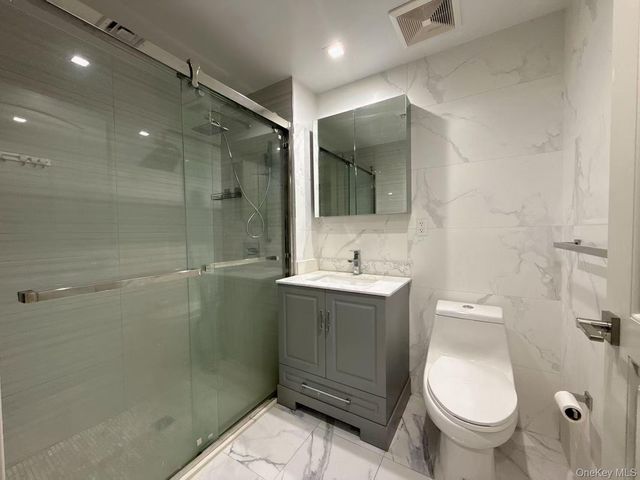 41-62 Bowne 3E, Flushing, NY 11355