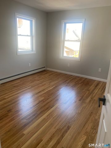 644-646 Hallett Street, Bridgeport, CT 06608