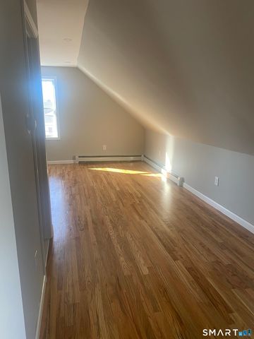 644-646 Hallett Street, Bridgeport, CT 06608
