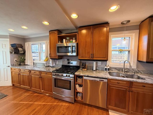 317 E Abriendo Ave, Pueblo, CO 81004