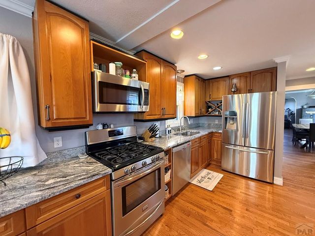 317 E Abriendo Ave, Pueblo, CO 81004